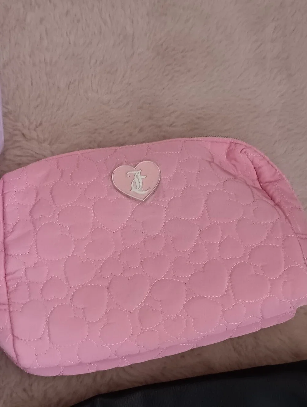 Juicy Couture bundle features